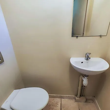 2 Bedroom Amazing In Saint-laurent-de-la-ca * Saint-Laurent-de-la-Cabrerisse